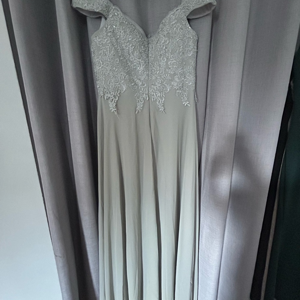 Elegant Gray -silver Lace Evening Gown